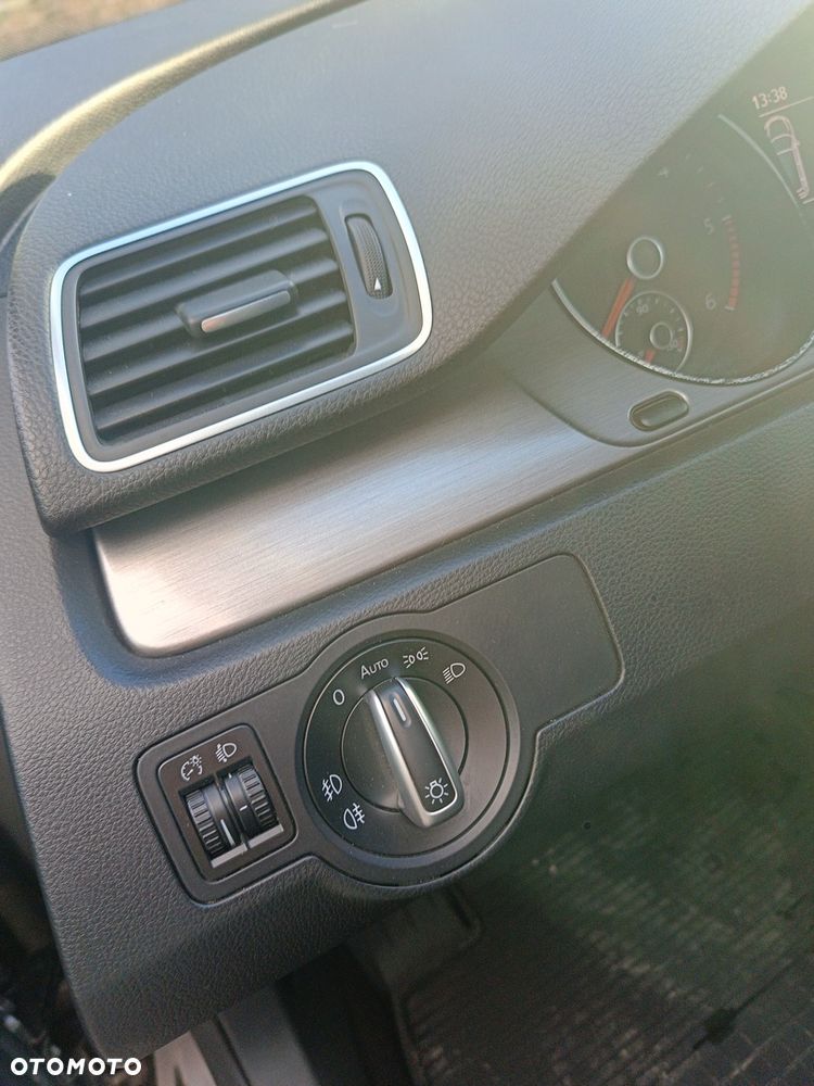 Volkswagen Passat 1.6 TDI BlueMotion Technology Comfortline - 15