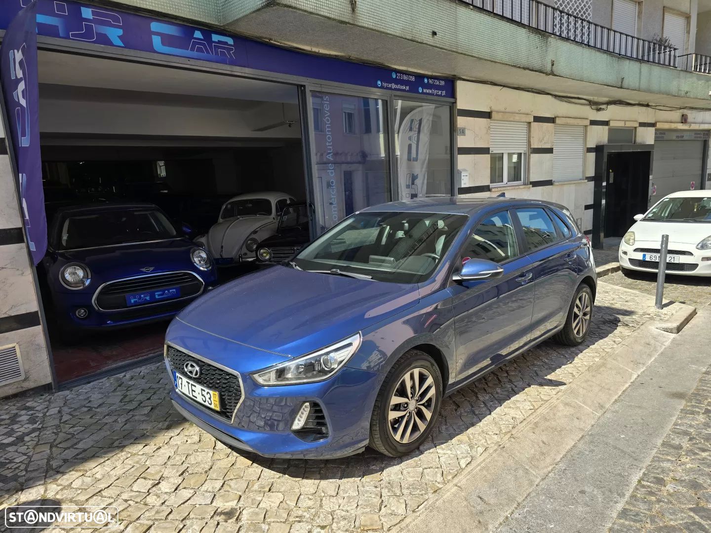 Hyundai i30 1.6 CRDI Blue Comfort+Navi - 1