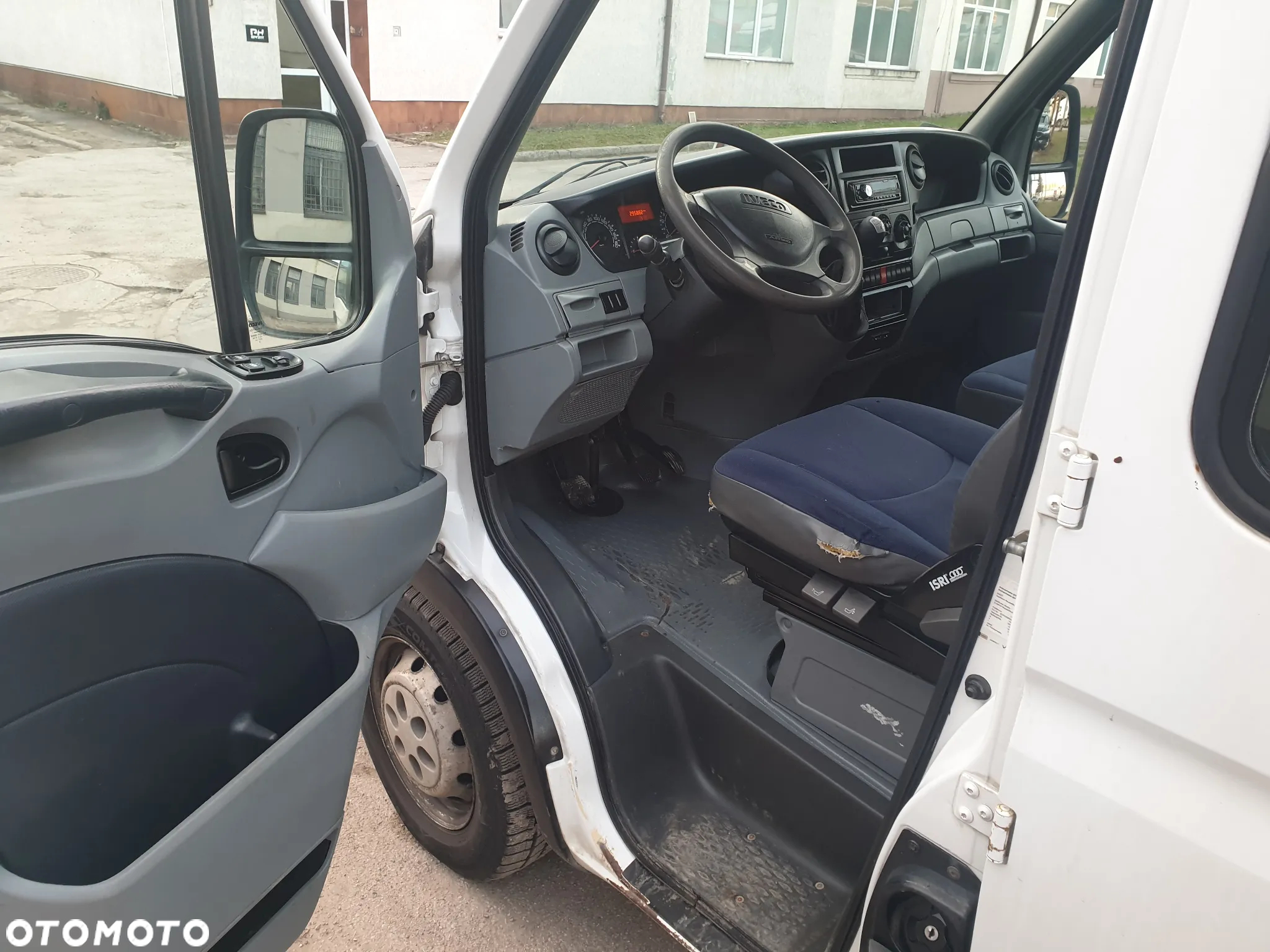 Iveco Daily 35 S 12 D - 13