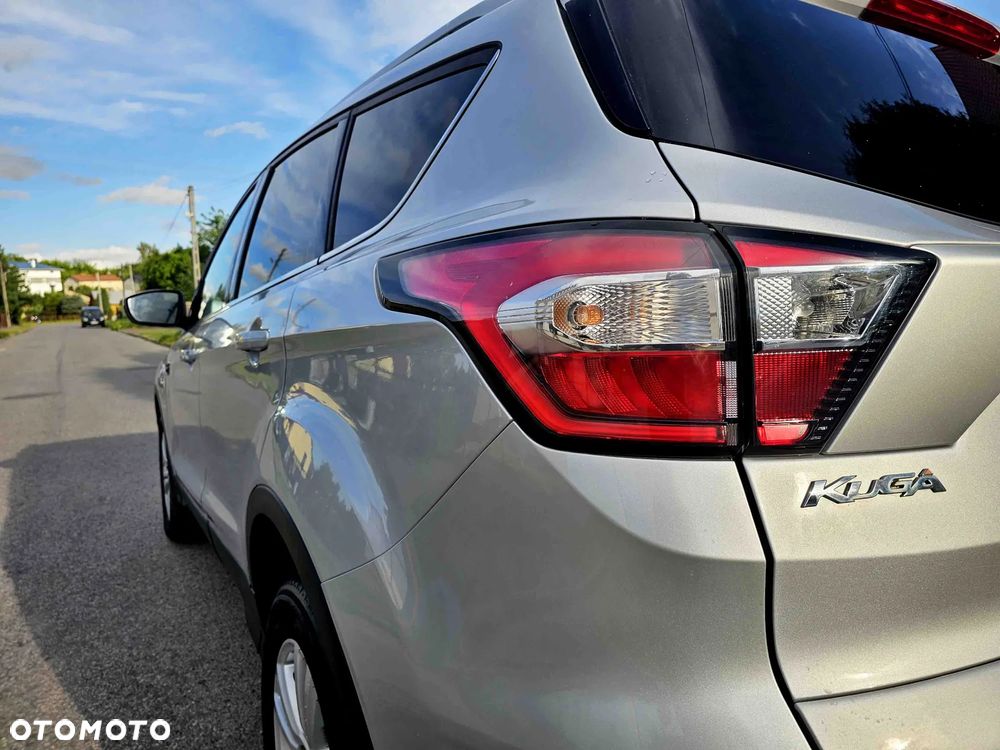 Ford Kuga 2.0 TDCi 2x4 Titanium - 9