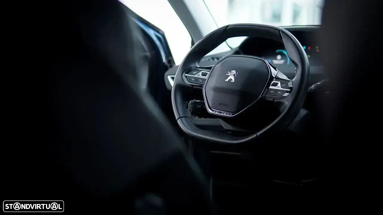Peugeot 3008 1.6 Hybrid Allure Pack e-EAT8 - 28
