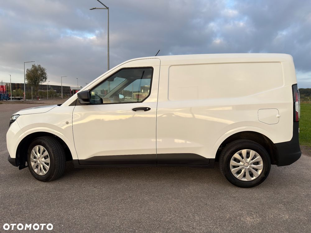 Ford Transit Courier - 8