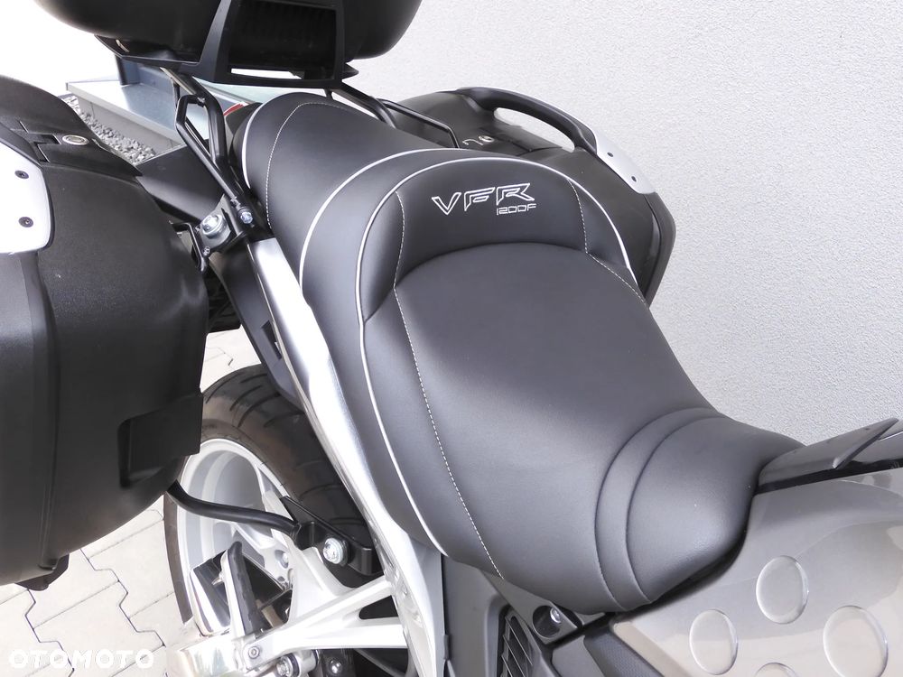 Honda VFR - 11