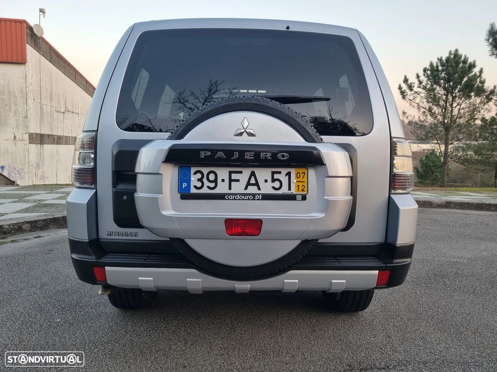 Mitsubishi Pajero - 3