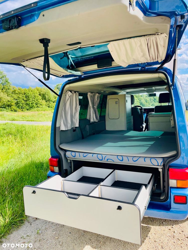 Volkswagen Multivan - 34