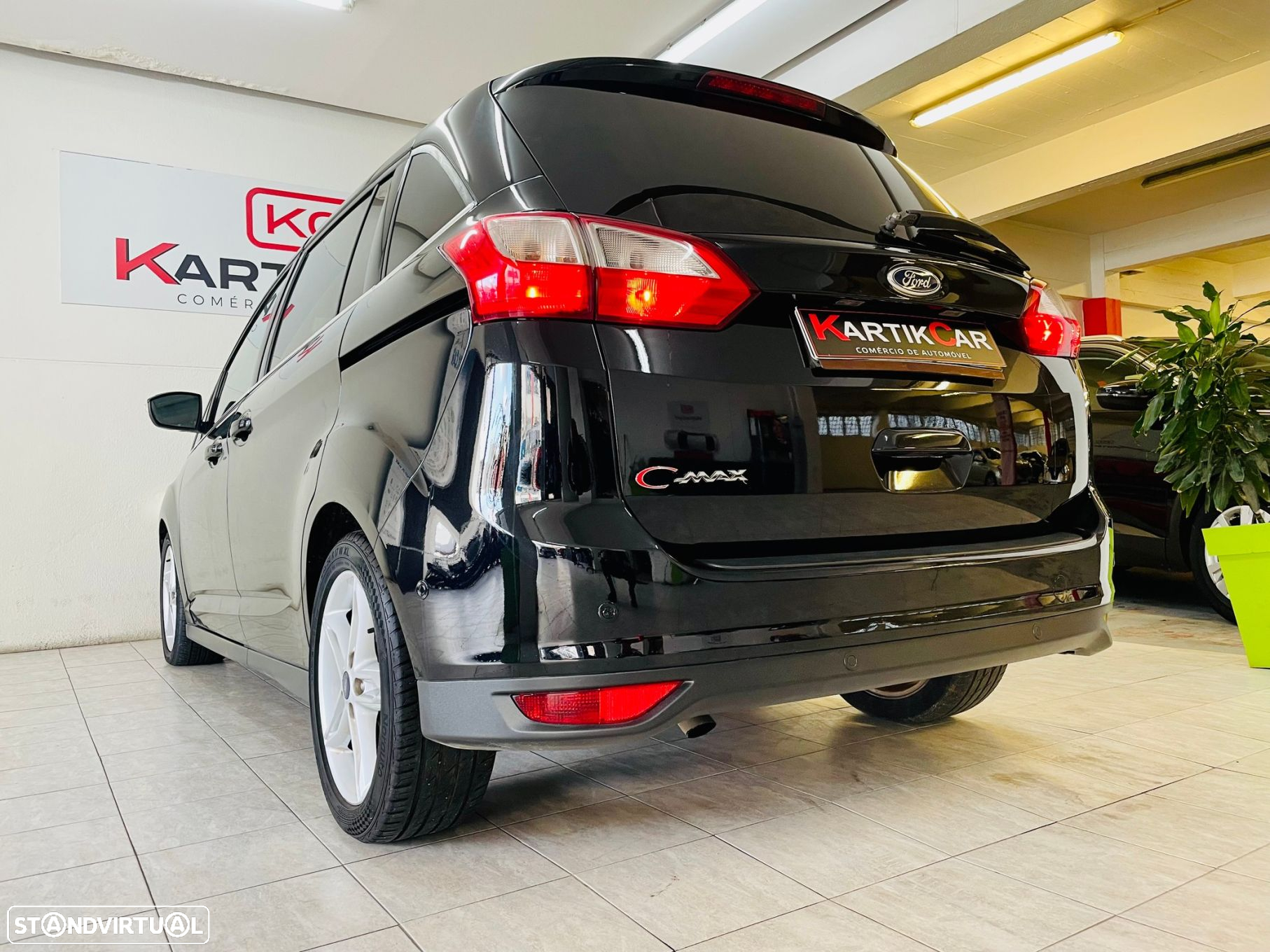 Ford Grand C-Max 1.5 TDCi Trend+ S/S - 9