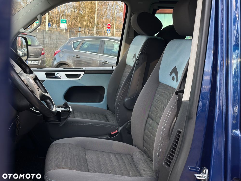 Volkswagen Multivan - 19
