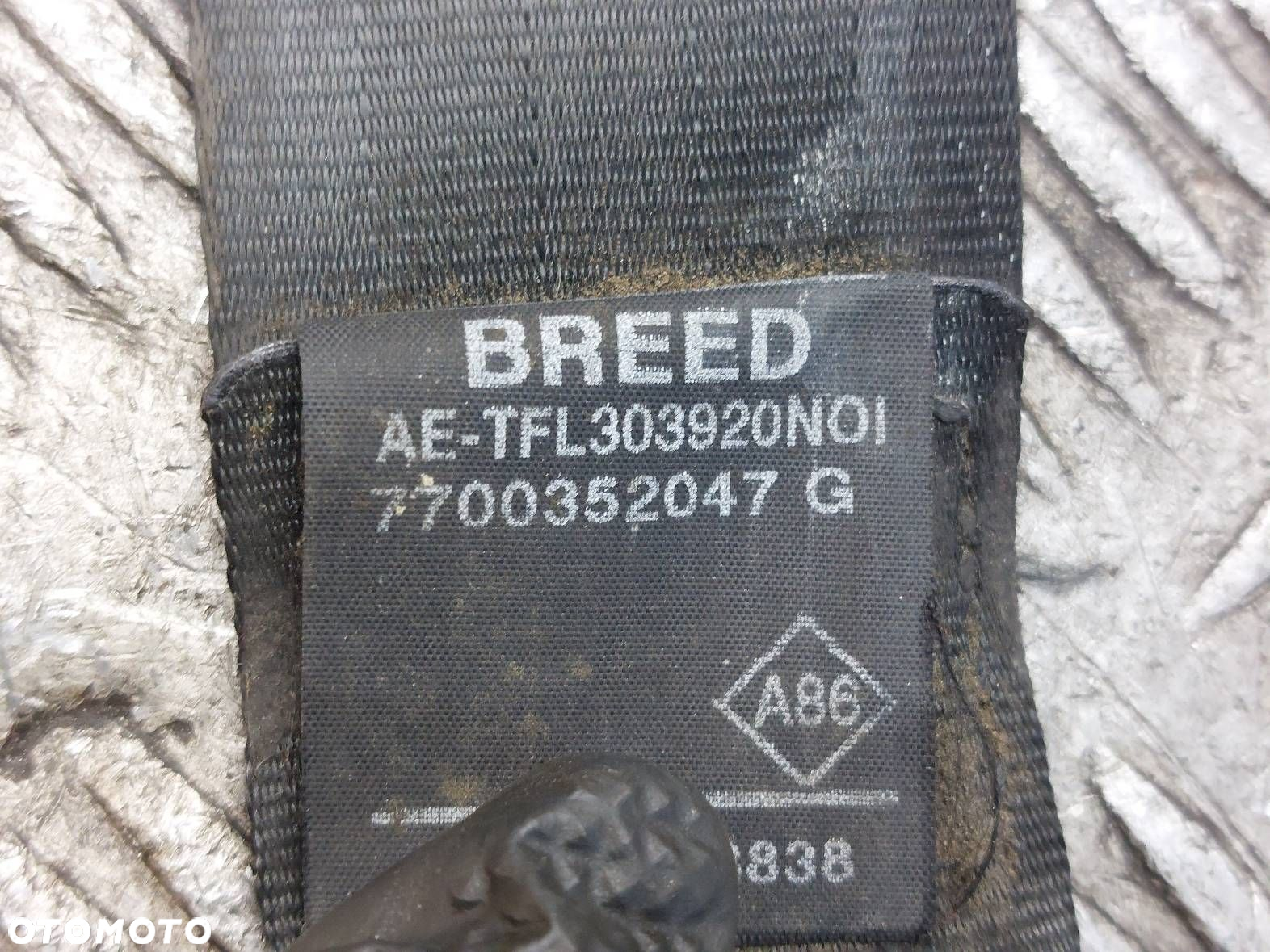 PAS BEZPIECZEŃSTWA PRAWY PRZÓD MASTER II 7700352047G - 2