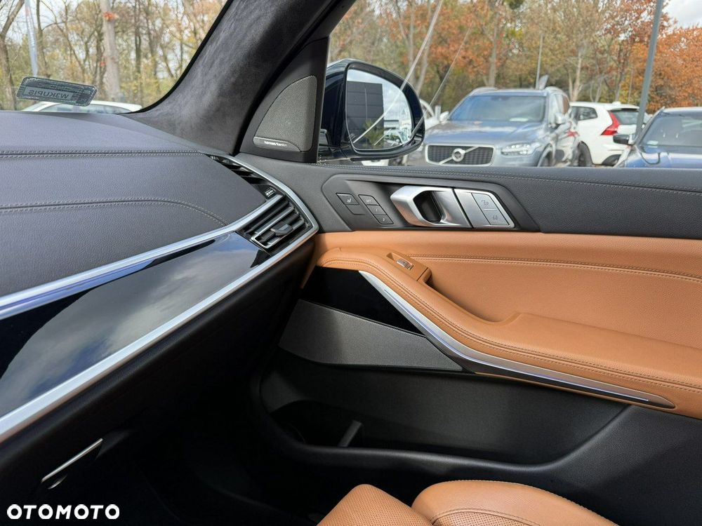 BMW X7 M50i sport - 18