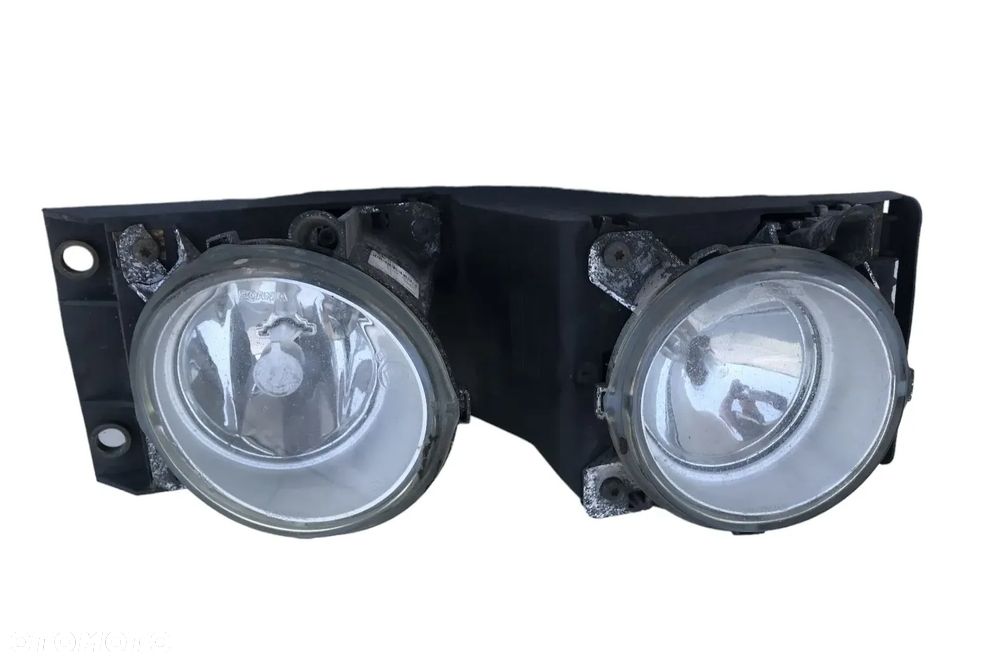 HALOGEN PRAWY LEWY SCANIA R420 - 1