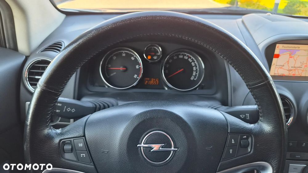 Opel Antara - 24