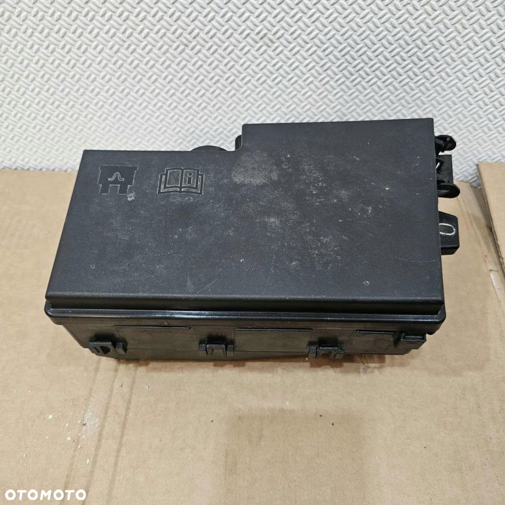 ford escape iii kuga mk2 lift 1.5 skrzynka obudowa puszka bezpieczników - 2