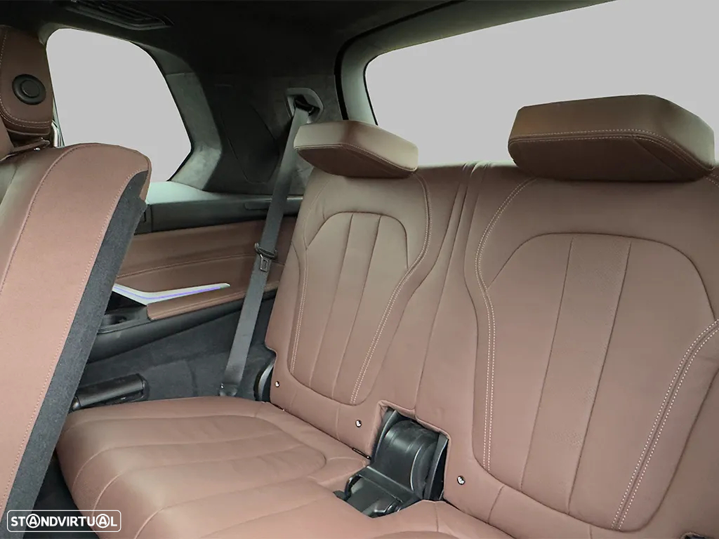 BMW X7 40 d xDrive Pack M - 12