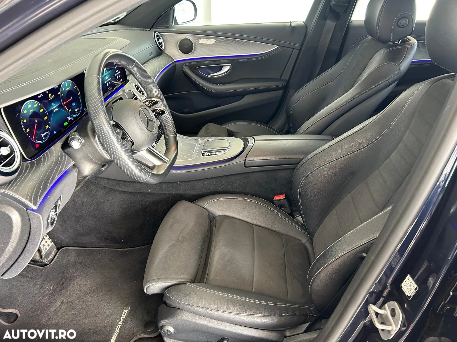 Mercedes-Benz E 300 de 9G-TRONIC AMG Line - 11