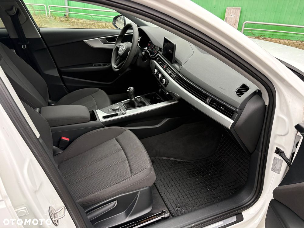 Audi A4 Avant 2.0 TDI - 13