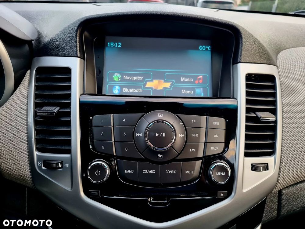 Chevrolet Cruze 1.8 LT - 19