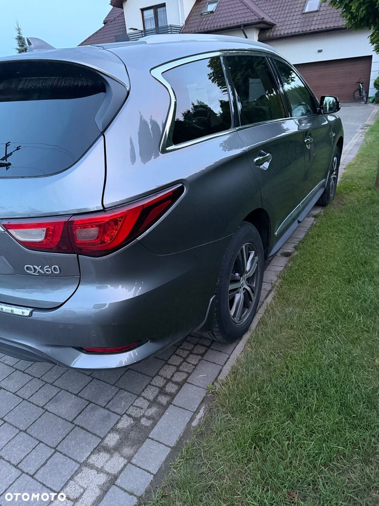 Infiniti Q60 2017 photo 5