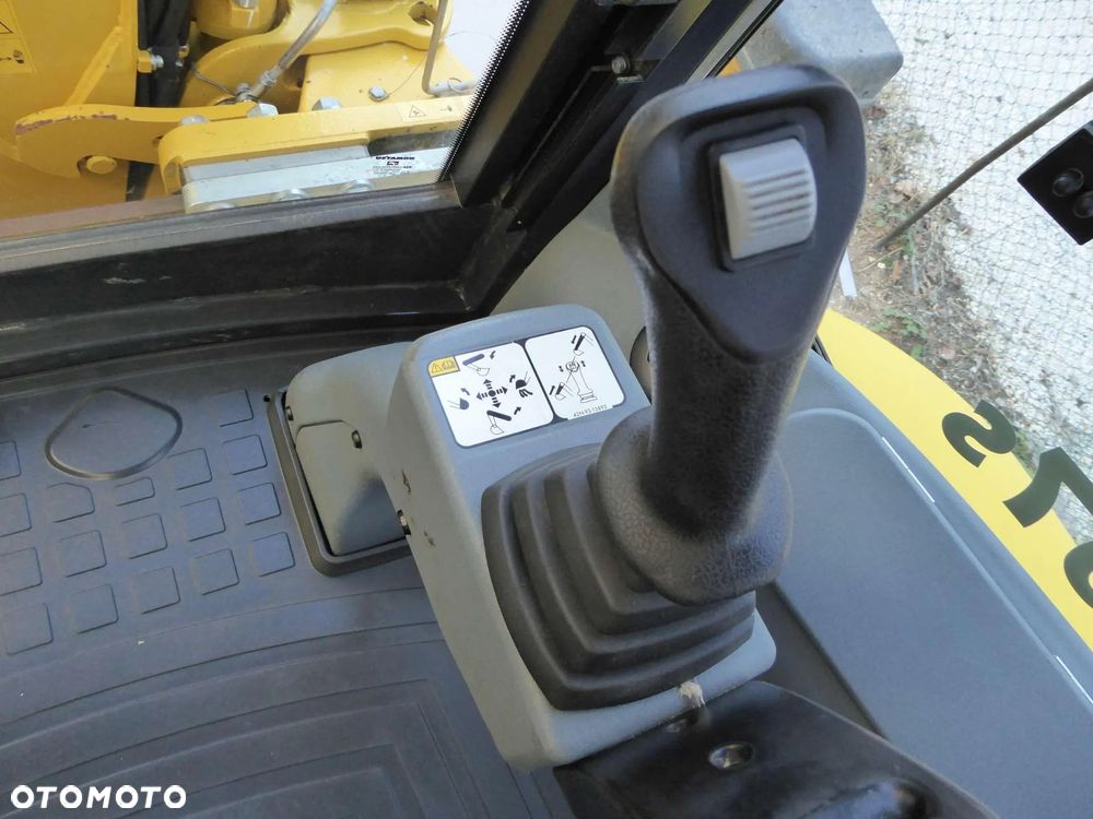 Komatsu WB97S - 14