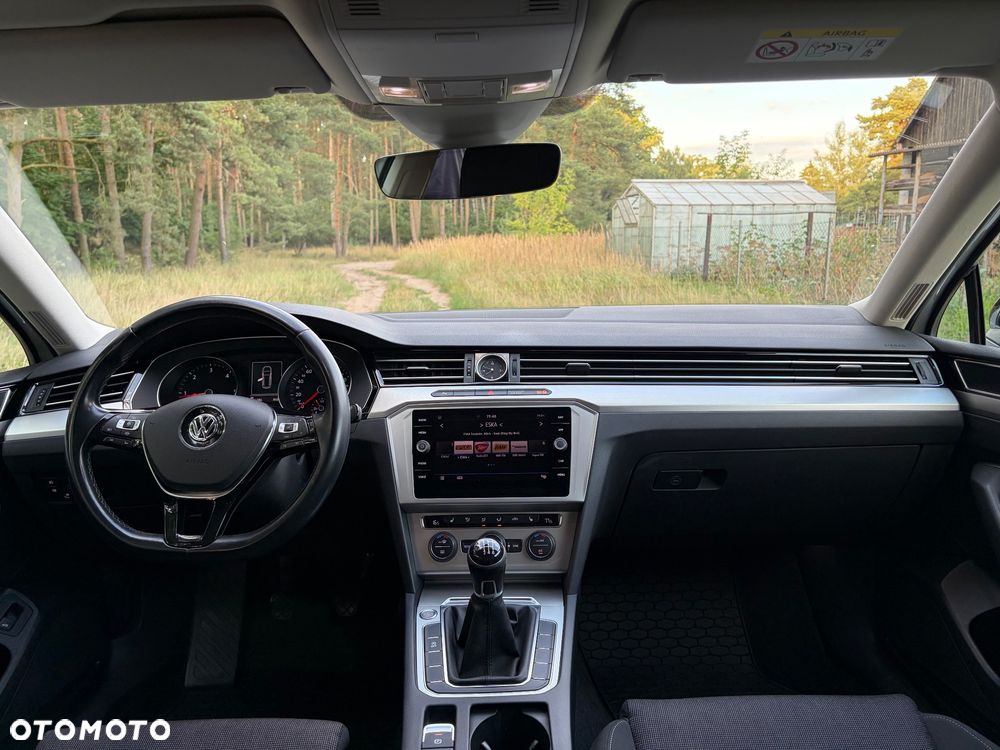 Volkswagen Passat 2.0 TDI BMT Trendline - 8