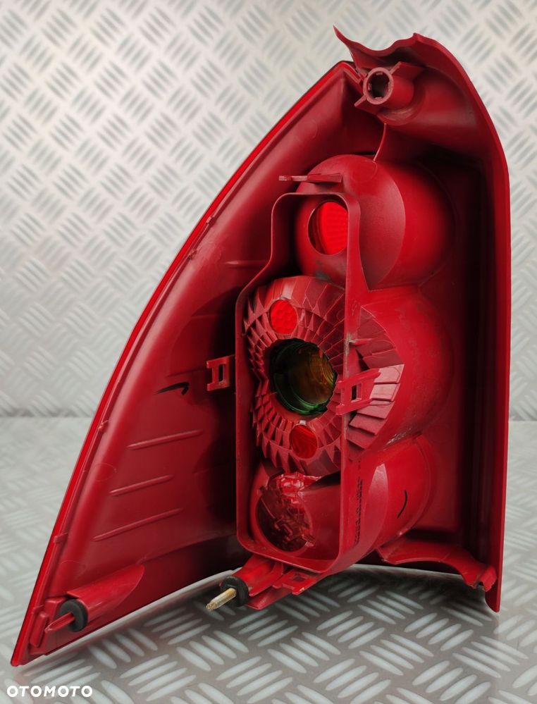 lampa prawy prawa tylna tył PEUGEOT 307 SW KOMBI LIFT 2005-2008 EURO - 7