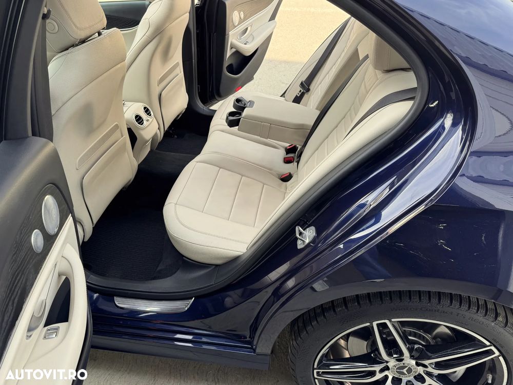 Mercedes-Benz E 350e 9G-TRONIC AMG Line - 28