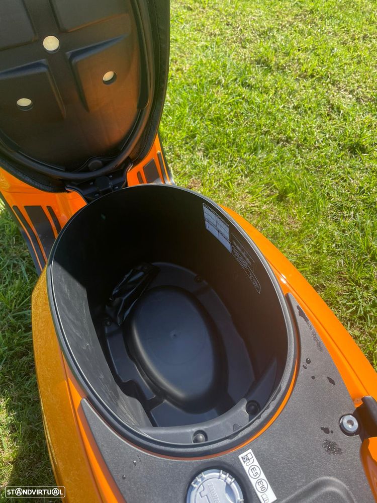 Lambretta V125 Special - 10