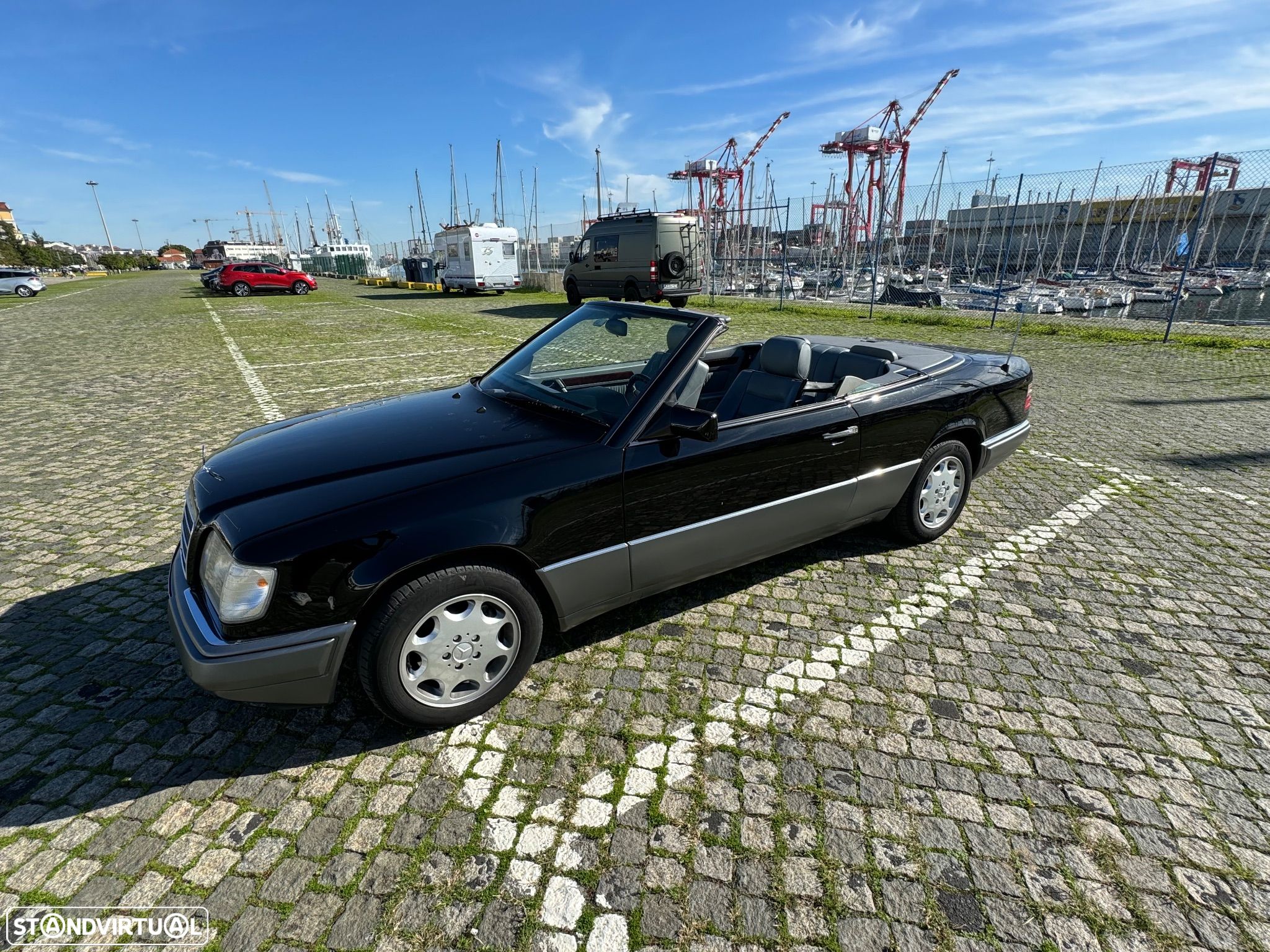 Mercedes-Benz E 200 - 1