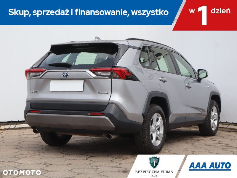 Toyota RAV4 - 7