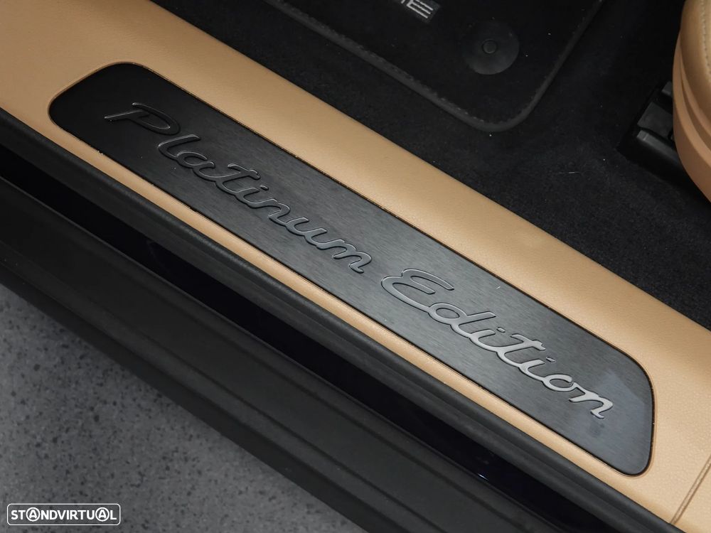 Porsche Panamera Sport Turismo 4 E-Hybrid Platinum Edition - 45