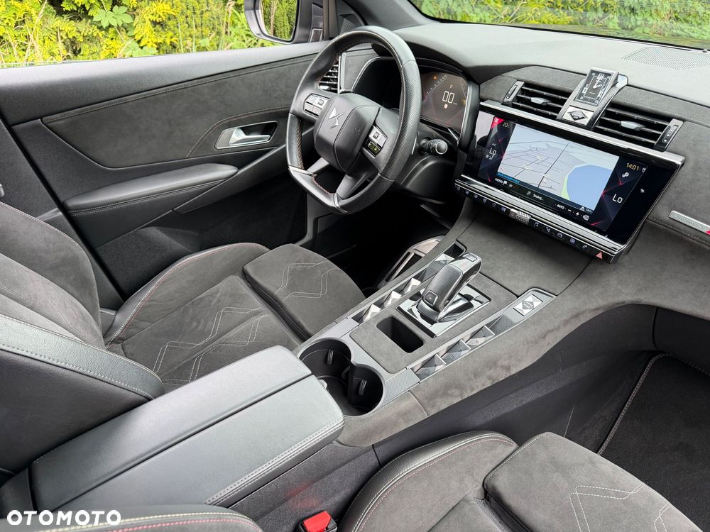 DS Automobiles DS 7 Crossback 2.0 BlueHDi Performance Line + - 32