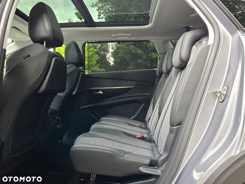 Peugeot 5008 - 8