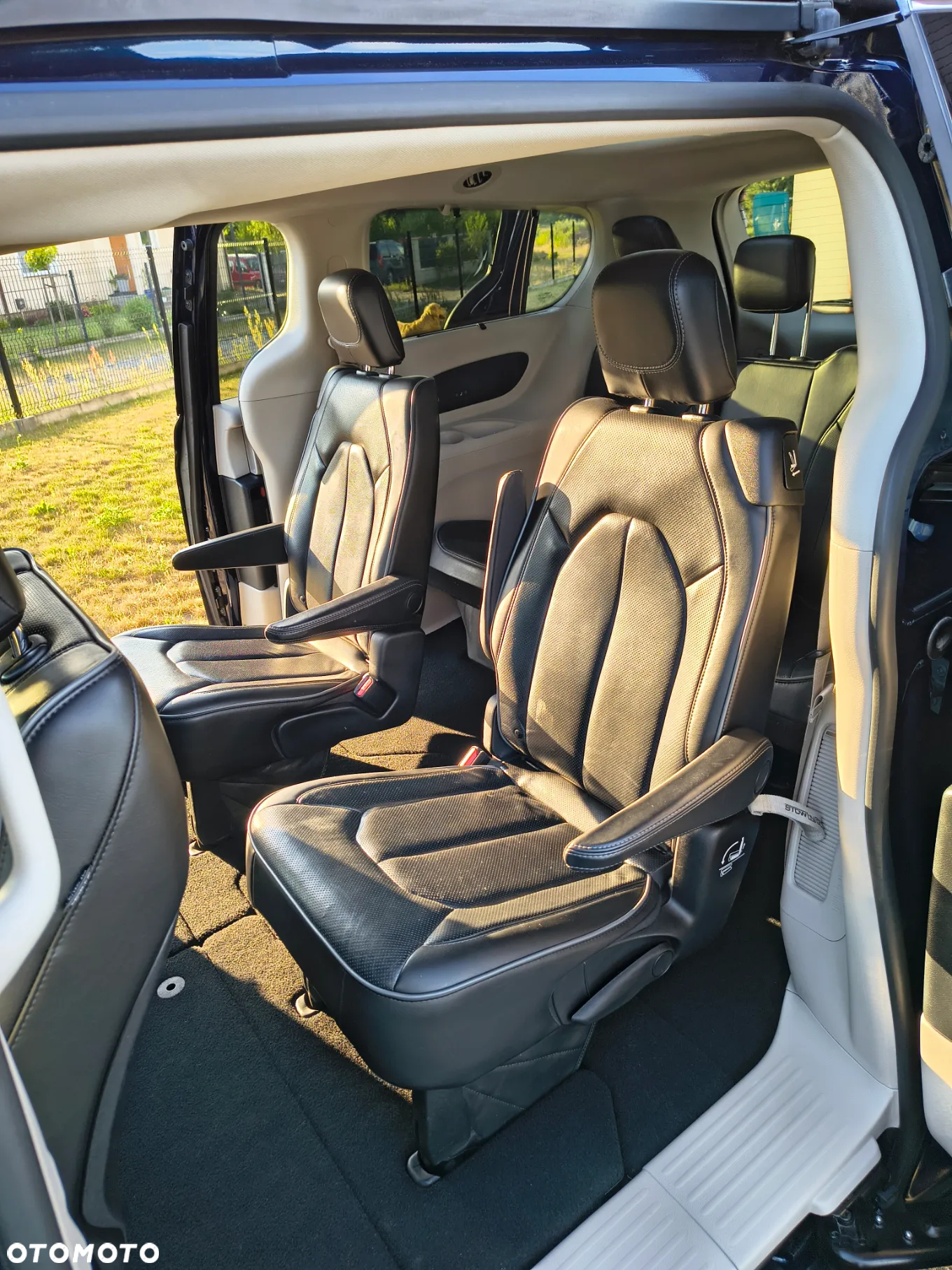 Chrysler Pacifica - 25