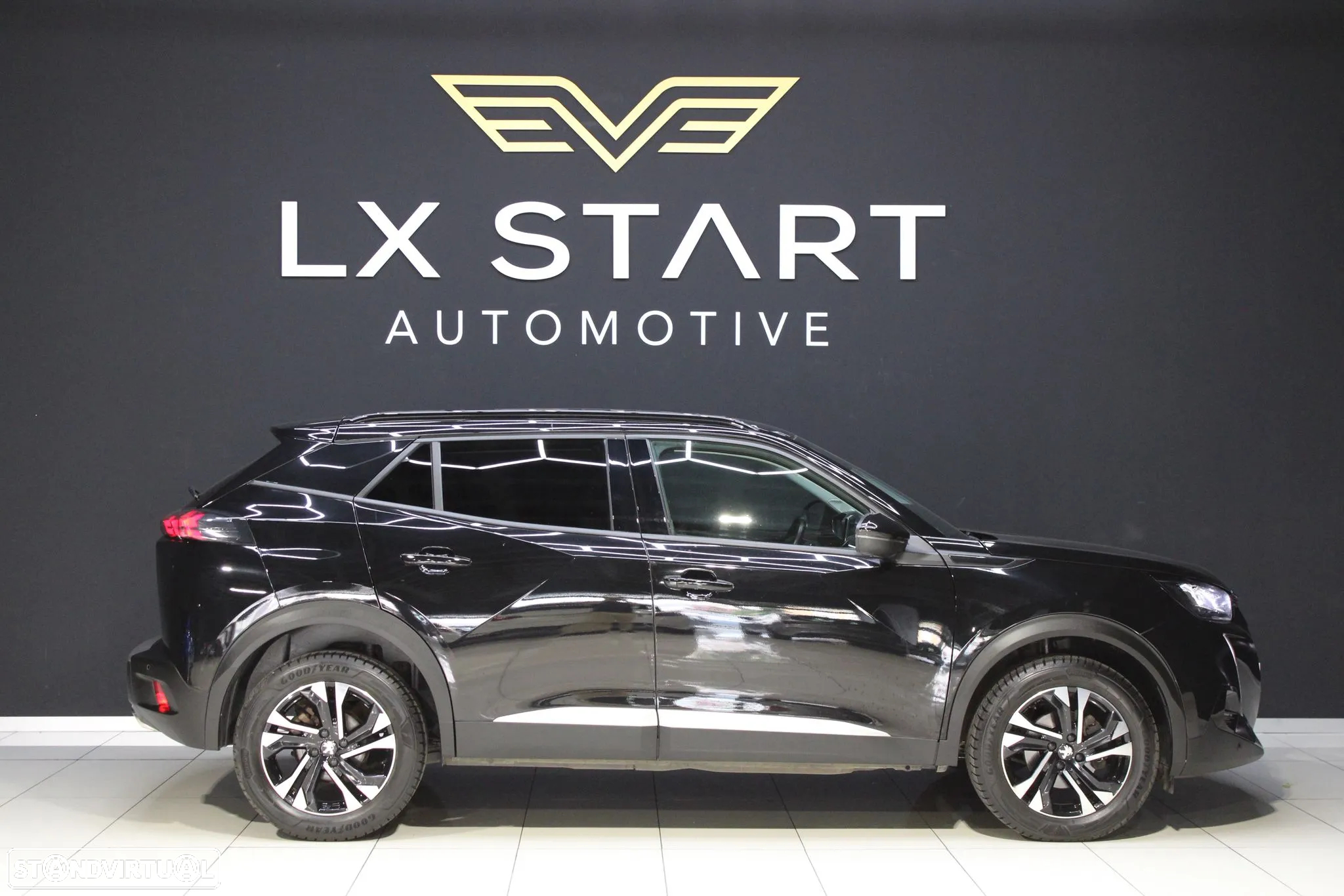 Peugeot 2008 1.2 PureTech Allure Pack EAT8 - 4