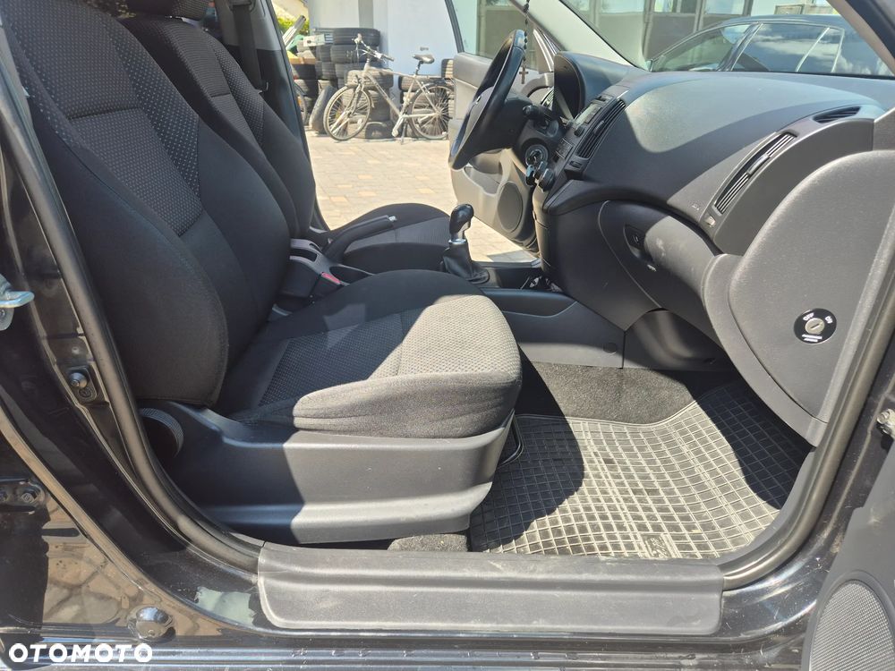 Hyundai i30 1.4 Classic + EU5 - 22
