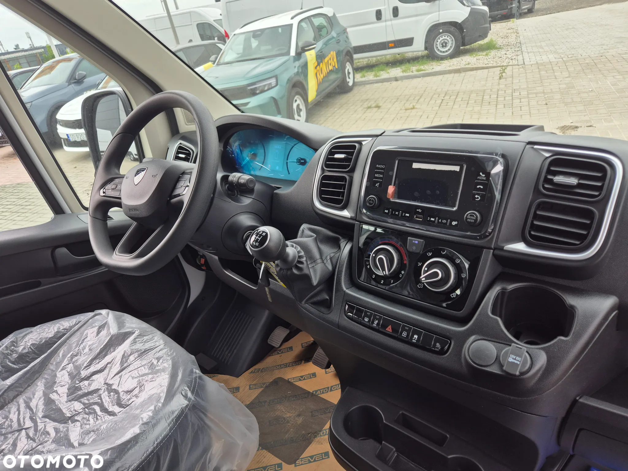 Peugeot Boxer Podwójna Kabina DOKA 7 miejsc L3 2.2 140KM 3.5t Skrzynia 3.6 x 2.1 - 15