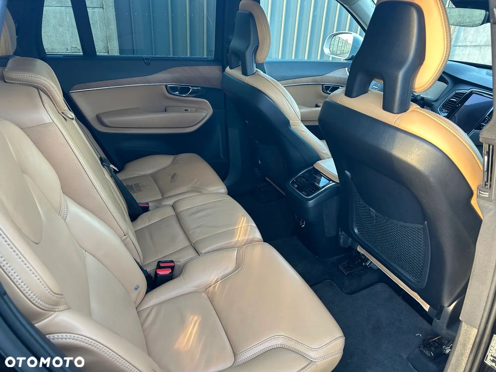 Volvo XC 90 - 19
