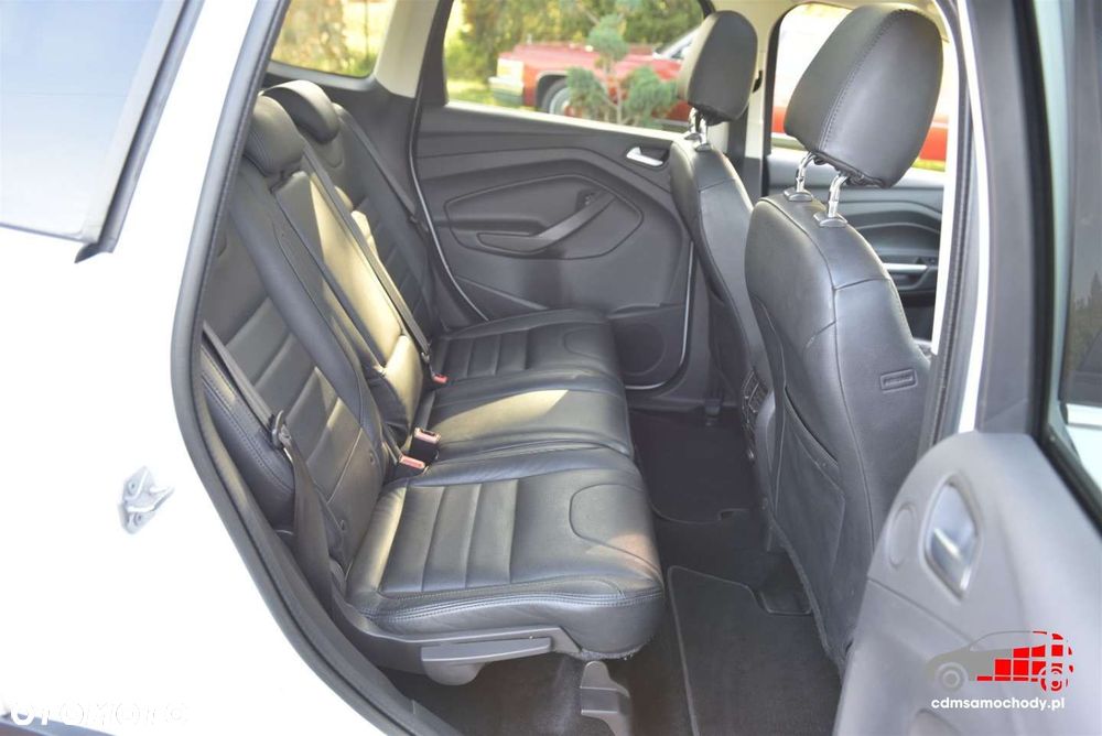 Ford Kuga 1.5 EcoBoost 2x4 Titanium - 18