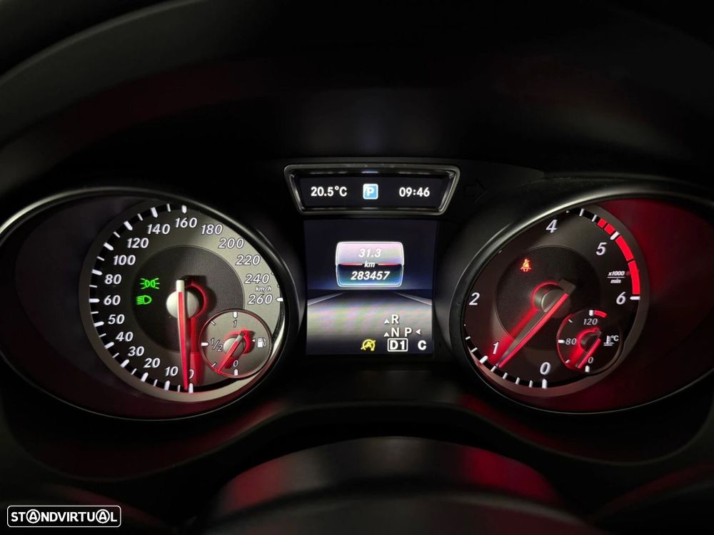 Mercedes-Benz GLA 180 - 6