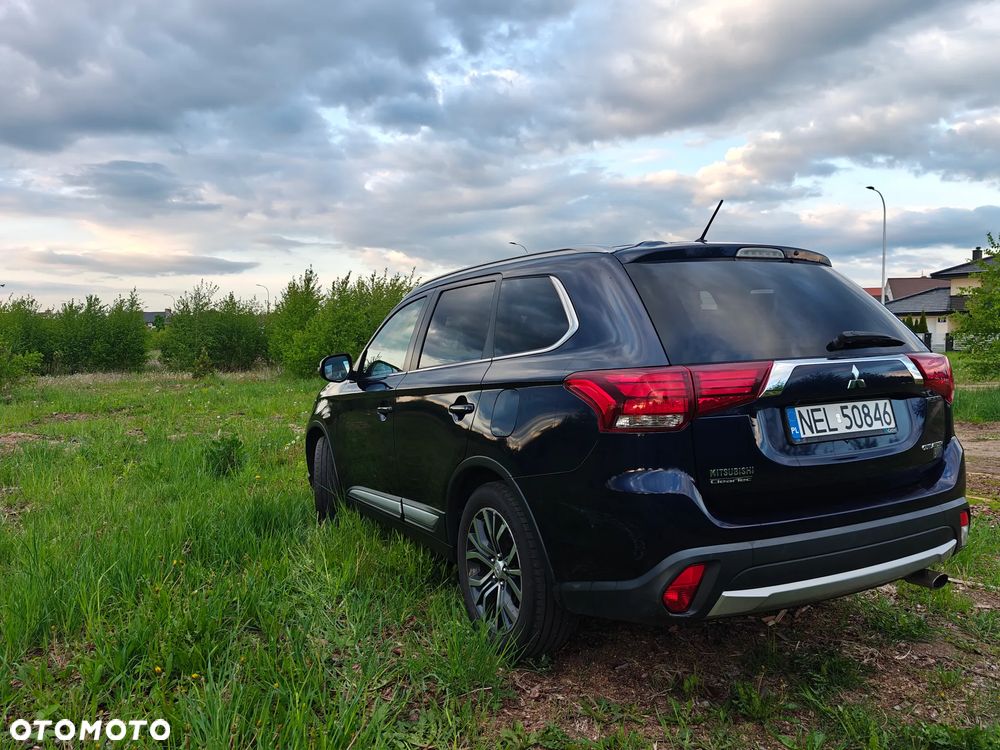 Mitsubishi Outlander 2.0 Intense + 4WD CVT - 6