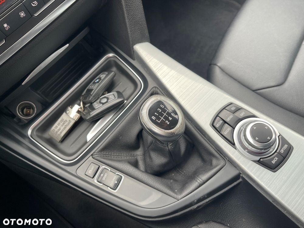 BMW Seria 3 318d Blue Performance Luxury Line - 18