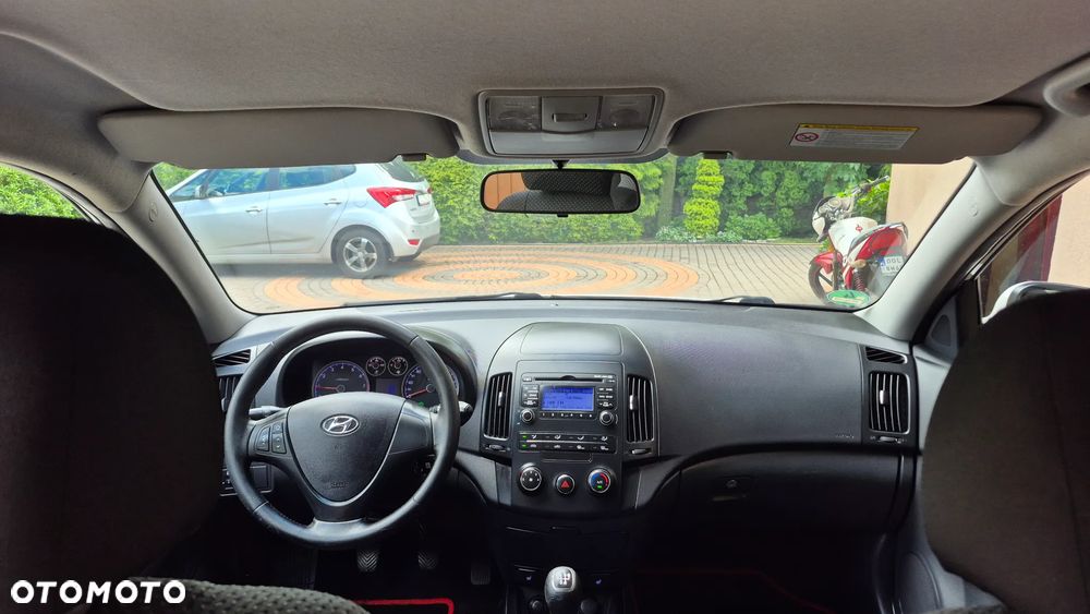 Hyundai i30 1.4 Comfort EU5 - 13