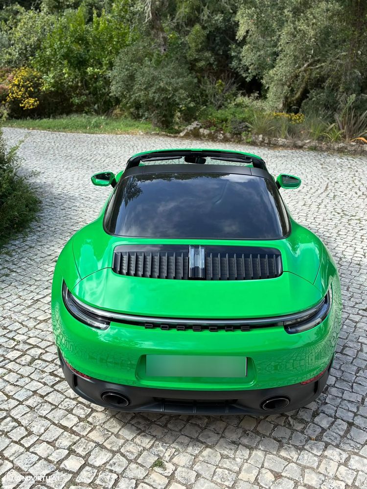 Porsche 911 (992) - 9