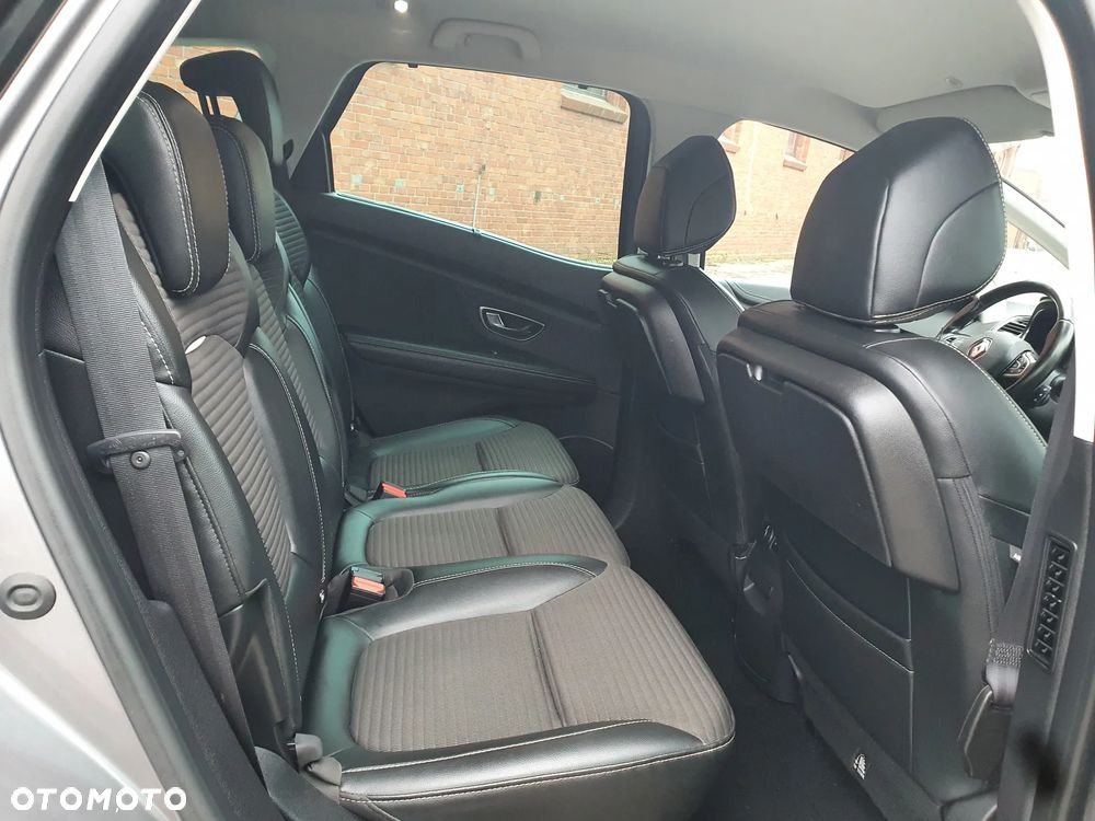 Renault Scenic TCe 140 GPF EDC INTENS - 11