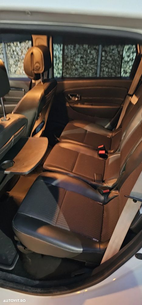 Renault Scenic - 16