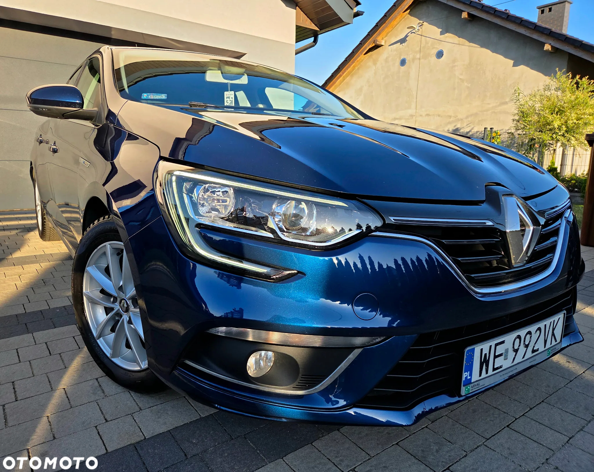 Renault Megane 1.5 Blue dCi Intens - 9