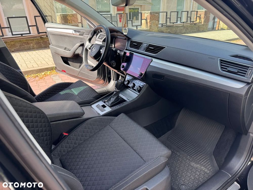 Skoda Superb 2.0 TDI SCR Ambition DSG - 12