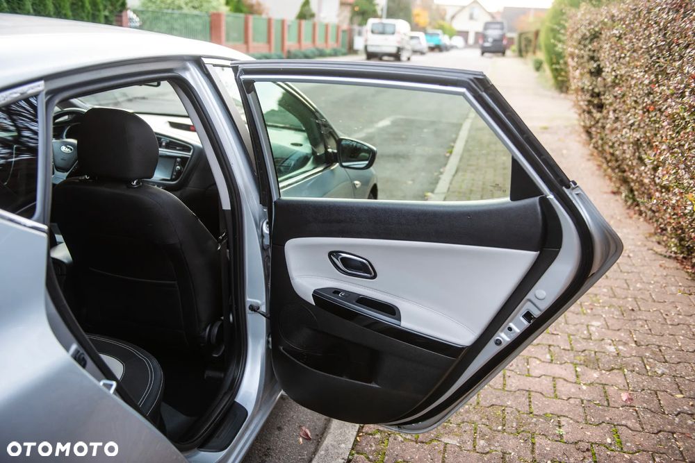 Kia Ceed 1.6 GDI Dream-Team Edition - 22