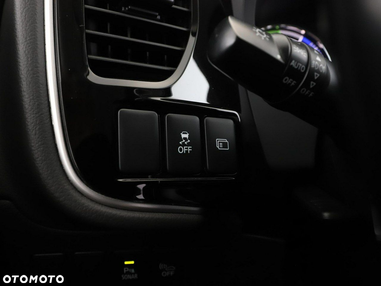 Mitsubishi Outlander 2.4 4WD Plug-In Hybrid - 35