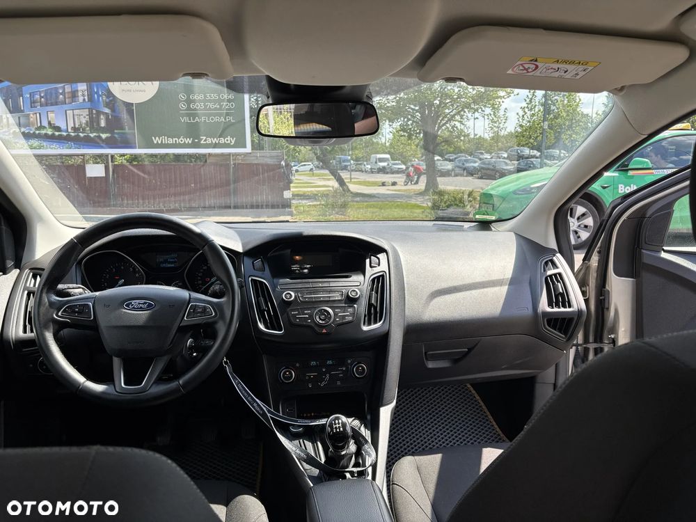 Ford Focus 1.6 Trend - 13