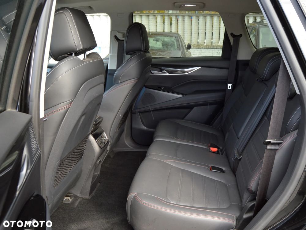Maxus Euniq 6 - 7